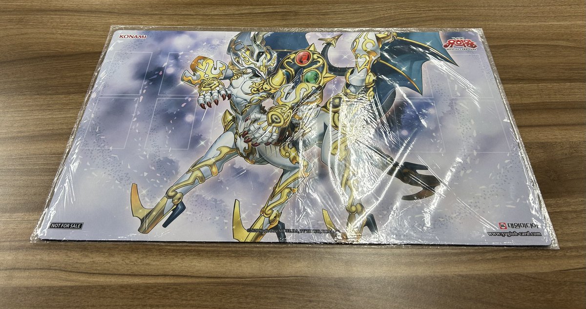 創星竜華-光巴のプレイマットを手に入れました。 ずっと欲しかった