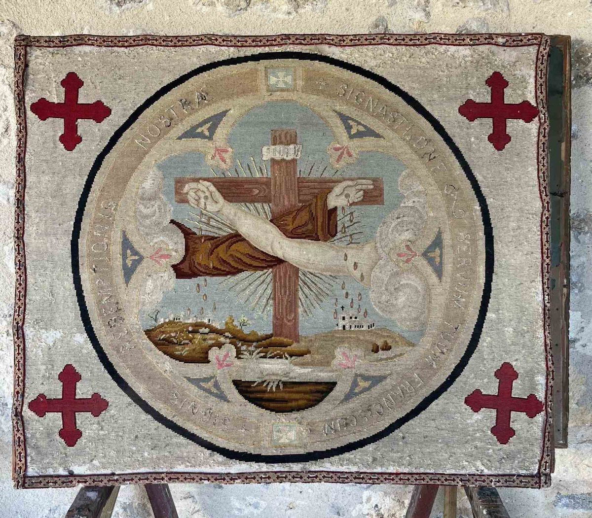 DecorativeCollective tweet media