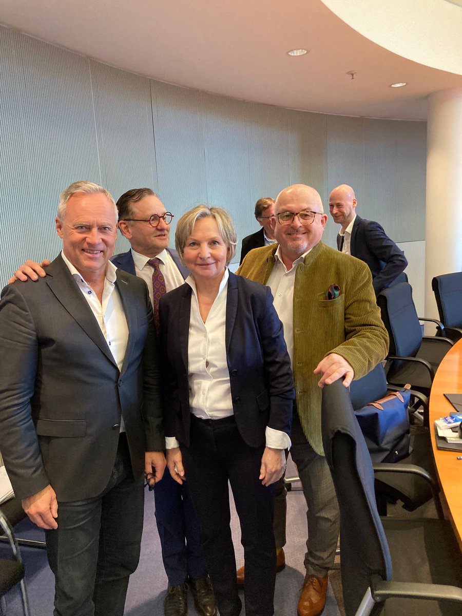 Rainer Groß tweet media