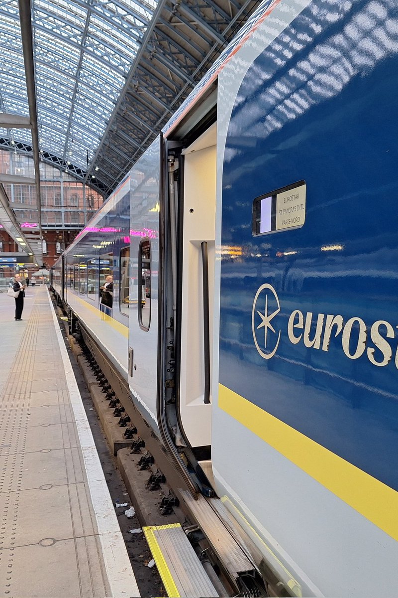 skipedia's tweet image. En route to Sainte-Foy by train

#skiflightfree #traintravel