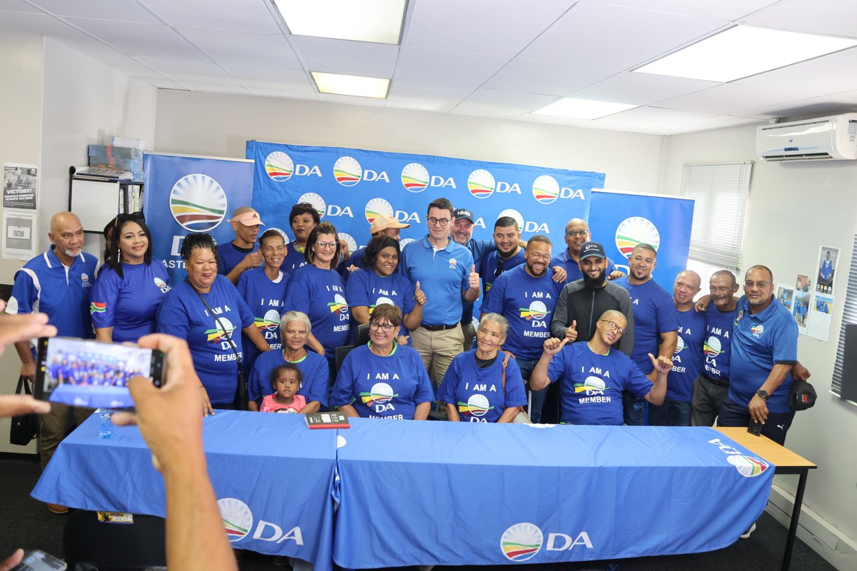 retiefnmb's tweet image. Today, we welcomed several former ActionSA leaders in NMB into the DA. They’ve joined because they recognise our strong record of delivering excellent service where we govern. 

More people now believe that a stable DA government is the best way to #getNMBworkingagain