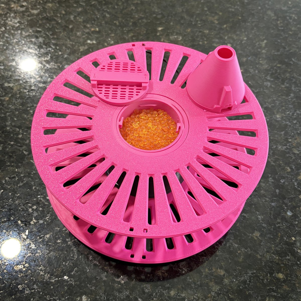 BigBoomPrints's tweet photo. Here is Filament spool with silica beads storage, download and 3d print it yourself now https://t.co/mgB3H1BxSf https://t.co/cw7gnaQOZr
