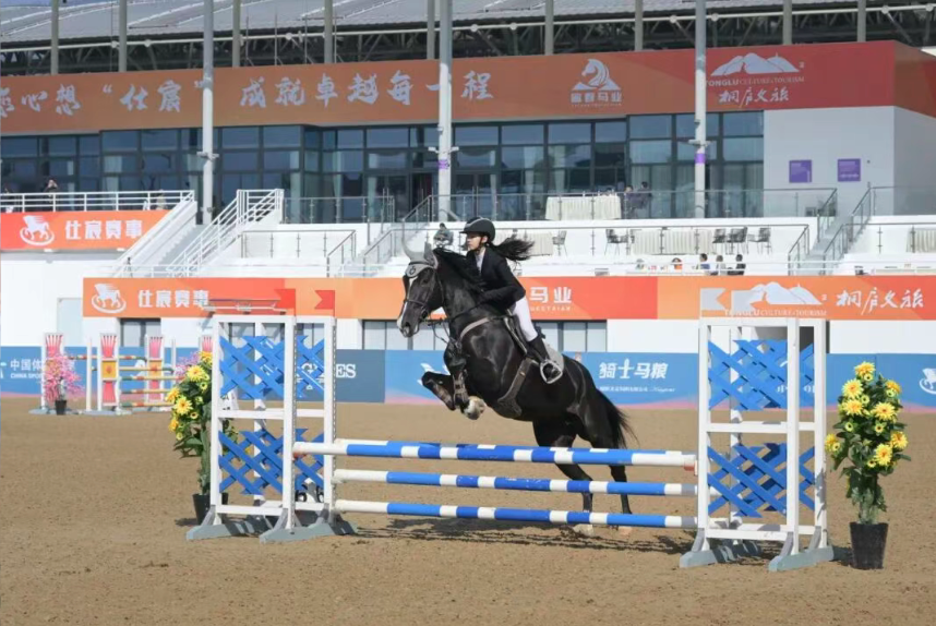 hangzhoufeel's tweet photo. From Mar 6 to 8, the 2026 Yangtze River Delta #Equestrian League (Tonglu Leg) will take place at the #Hangzhou Equestrian Center with more than 400 horse-and-rider combinations competing. 🐎✨ #IntlEventCityHZ #IntlEventCity #TheEventCity #EncodeHangzhou https://t.co/PghwOVZom6