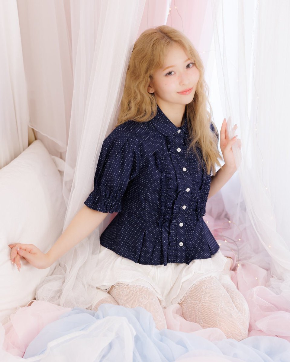 OneFive_Cute97's tweet image. Todays morning worship 🙇‍♂️

More Princess praise is needed 🥰

Even with Momo working so hard recently she's also blessed us with a 30+ minute video on the @fifth app!

Momo's white skirt and fishnets are a perfect combo too! I love them a lot 😍🤍

#OneFive #OneFive_MOMO