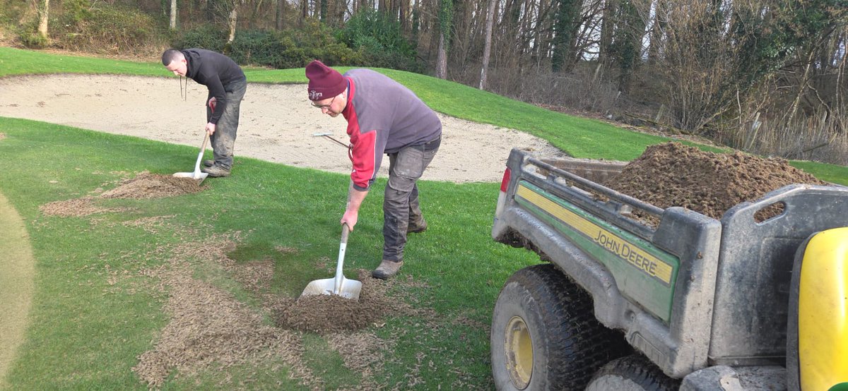 PortumnaGolf's tweet photo. Great hollowcore and sanding work being done on our greens this morning by our top class green keepers. 

Big thanks to all volunteers too, much appreciated. https://t.co/ORa7gnoRjK