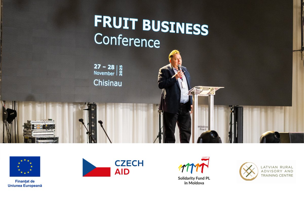 CzechAid tweet media