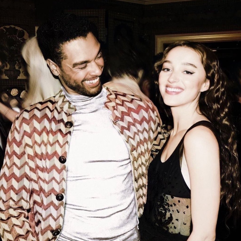 aria 𖦹 tweet media