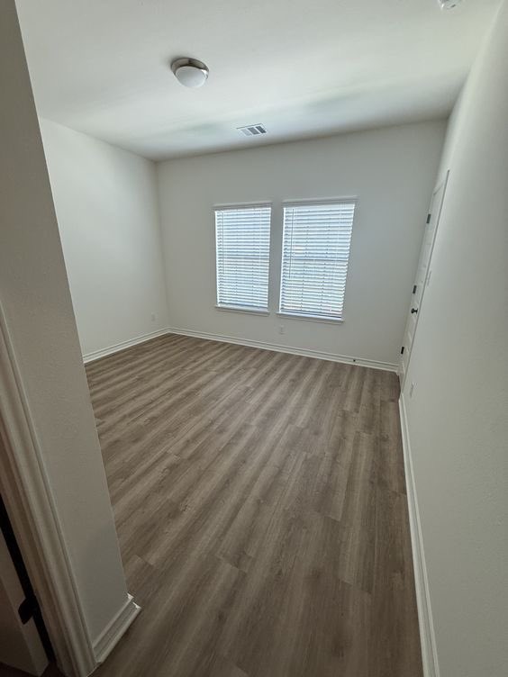 LC_Interiorsng's tweet photo. ✨ Moving into a new apartment should feel exciting , not exhausting.
But buying furniture piece by piece, coordinating curtains, paint, and dining sets… it gets stressful and expensive fast.
At LC Interiors, we understand that. That’s why we’re bringing you a better way.
Stay tuned. Your fully styled home is closer than you think. 🏡
#NewHome #HomeMadeEasy #LCInteriors
