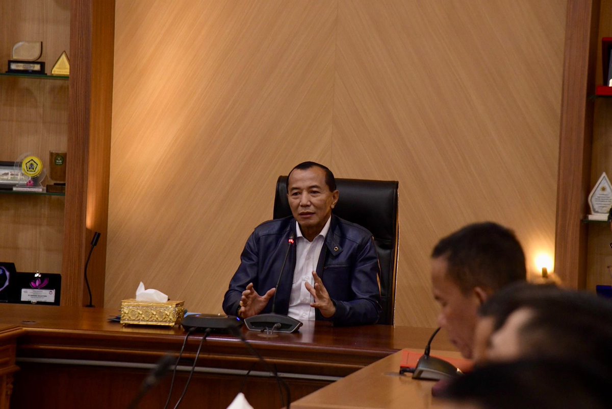 Unhan RI tweet media