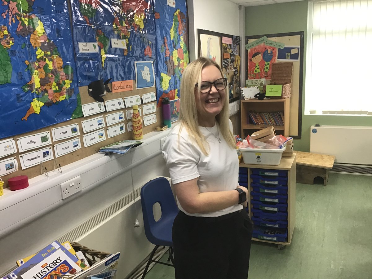 CollaborativeLT's tweet photo. Last week our governors at Ashfield Primary spent a day in school after being assigned their own class. They joined lessons, took part in activities, chatted with pupils, shared lunch, and talked about their roles and responsibilities #schoolgovernor https://t.co/I2tPVWxjVa