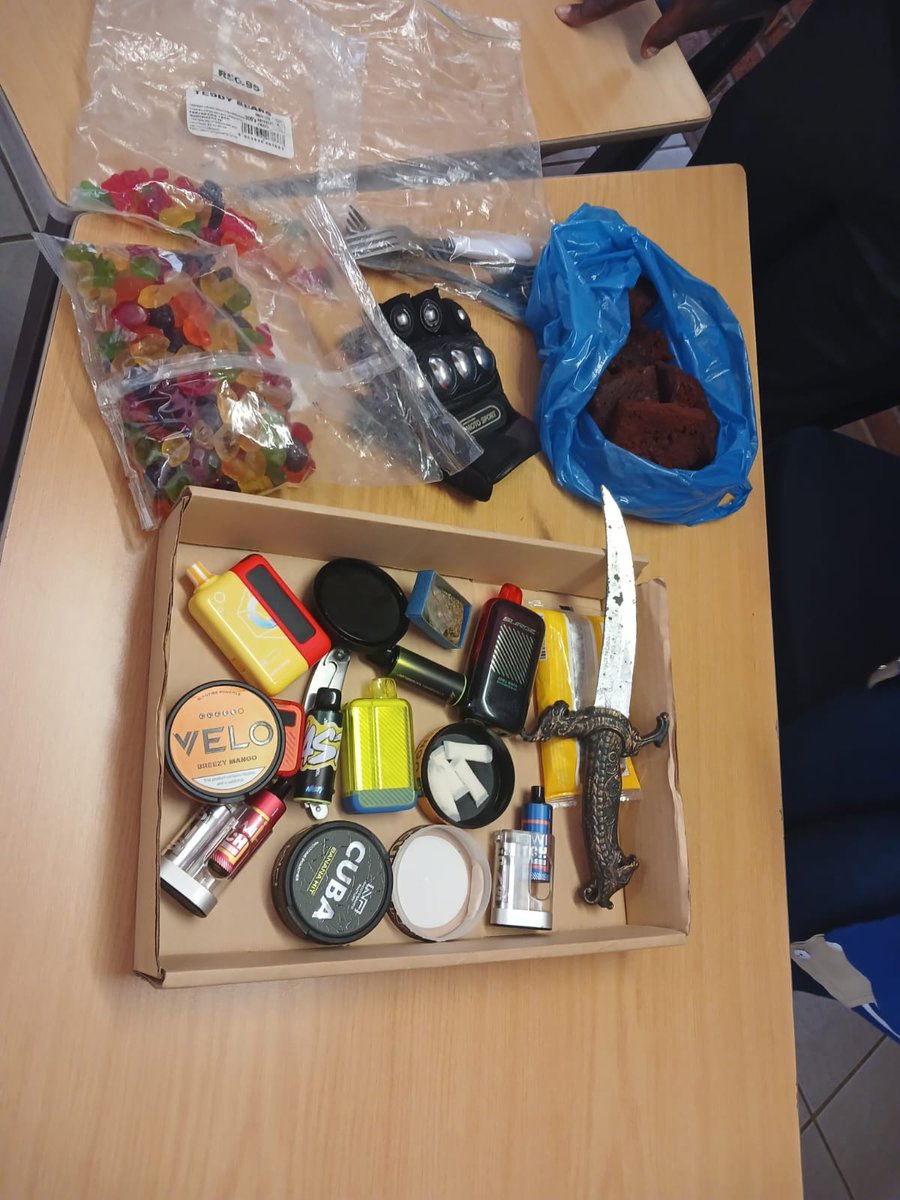 SAPoliceService's tweet image. #sapsGP #SAPS Norkem Park in partnership with various stakeholders including the #CPF and #YouthDesk, conducted a #SaferSchools search at a High School as part of ongoing efforts to ensure a safe and drug free learning environment for learners. 

During the operation, various