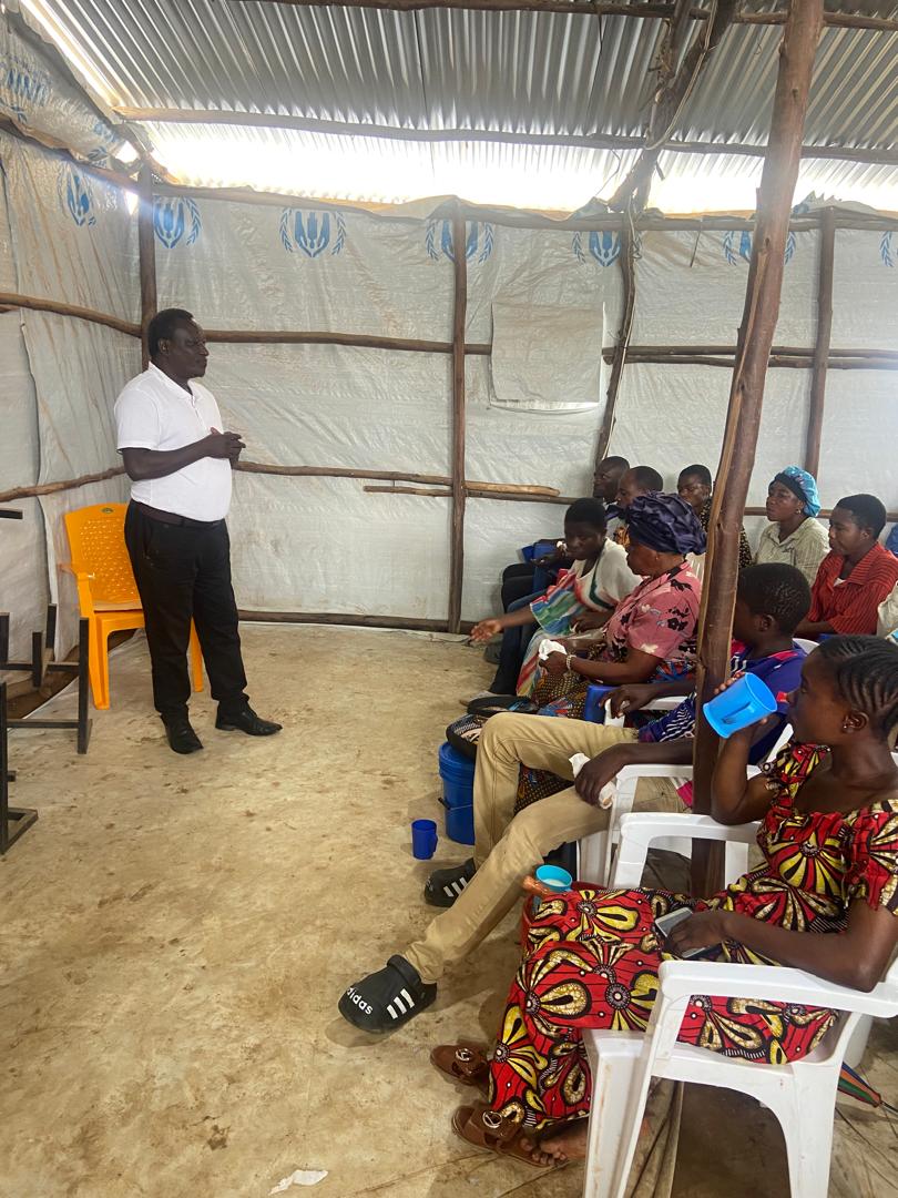 RadioJustice25's tweet image. #Burunga : Le @MiniJustice_BDI, via son svce de la Protection de l’enfance, en collaboration avec la Fondation Terre des Hoes, a organisé depuis le 3/3/2026, une formation de 3jrs au camp des réfugiés congolais/Musenyi, destinée aux membres des comités de protection des enfants.