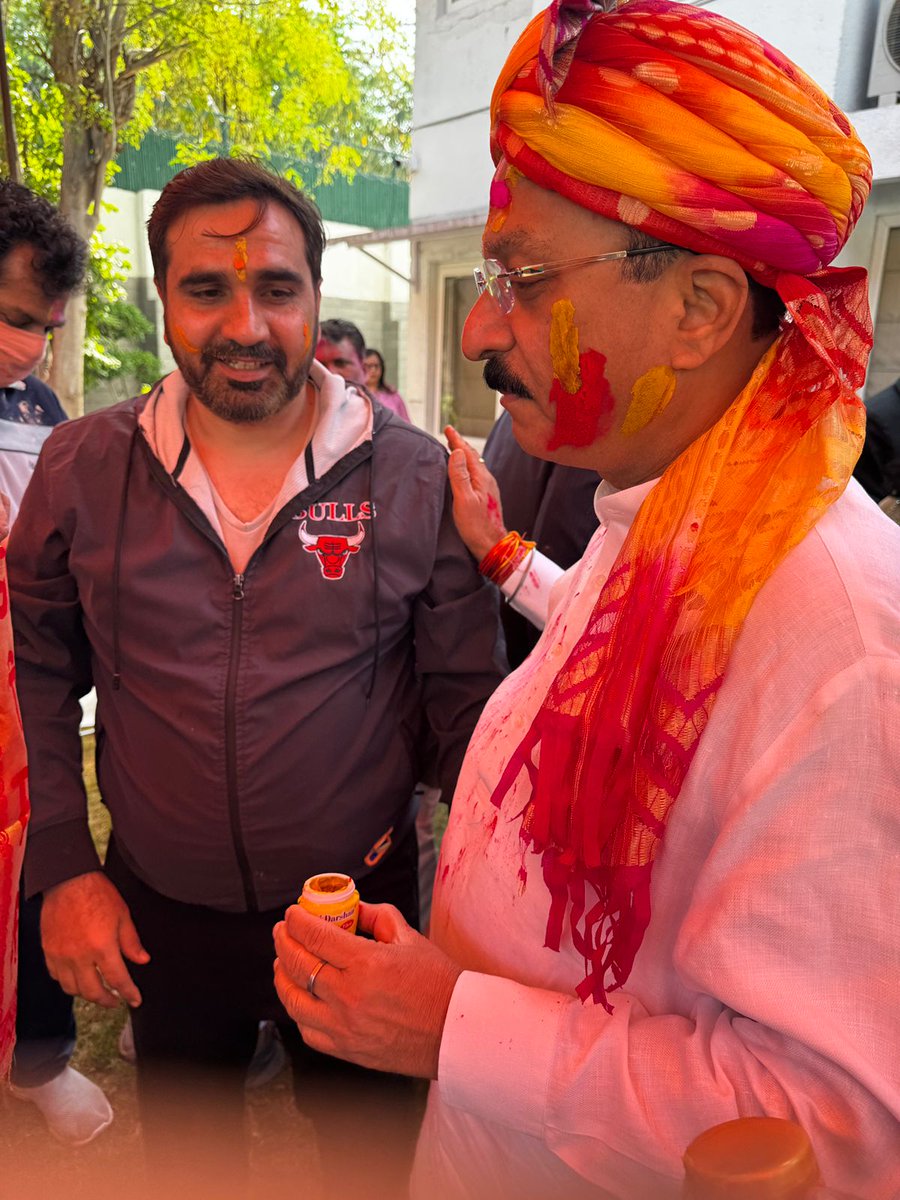 DEEPAKKUMARlAM's tweet photo. Today, Loktantrik Adhyapak Manch &amp; Joint SC/ST Teachers Front (TEAM PHOGAT), under the leadership of Shri Krishna Kumar Fogaat Ji, met with Hon’ble Ministers and representatives to discuss teacher welfare and educational progress.

Happy Holi to all!
#Holi #TeacherUnity https://t.co/B7gbTnliTd