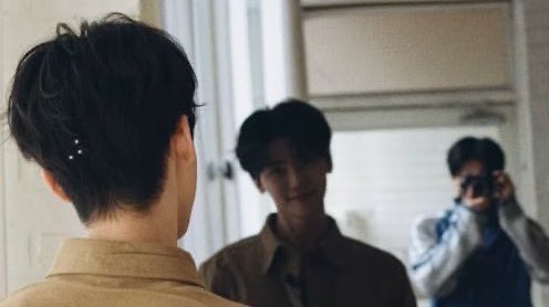 jungshasa's tweet photo. mirror selca collection❤️ https://t.co/GAebBPGuqO