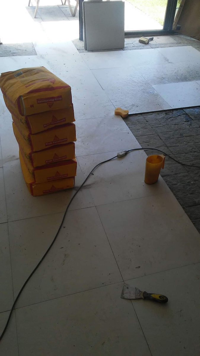 reformasxdias's tweet photo. Quien me puede dar una mano compartiendo este post se los agradezco.
Trabajos en yeso , pintura, albañilería, electricidad, sanitaria.
Les agradezco su buena voluntad .
Wasap 094775615 https://t.co/gOk8vQRIrc