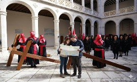 VCofrade's tweet photo. 🚨 Ya puedes consultar los horarios y recorridos de todas las procesiones de la Semana Santa de Valladolid 2026.

Como siempre, lo tienes todo en Valladolid Cofrade: pásate por nuestra web o entra directamente en la app. 📲👇

🔗 https://t.co/UlBIGoOW4z https://t.co/0d8LD77D6R