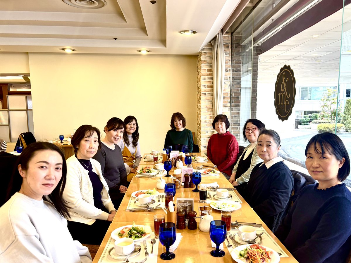i_maymi_aura's tweet photo. アメブロを投稿しました。
『引き寄せ❣️開運塾とランチ会』
#アメブロ #引き寄せ開運塾
 https://t.co/nVoaytklg6 https://t.co/s9YIA3bXC7
