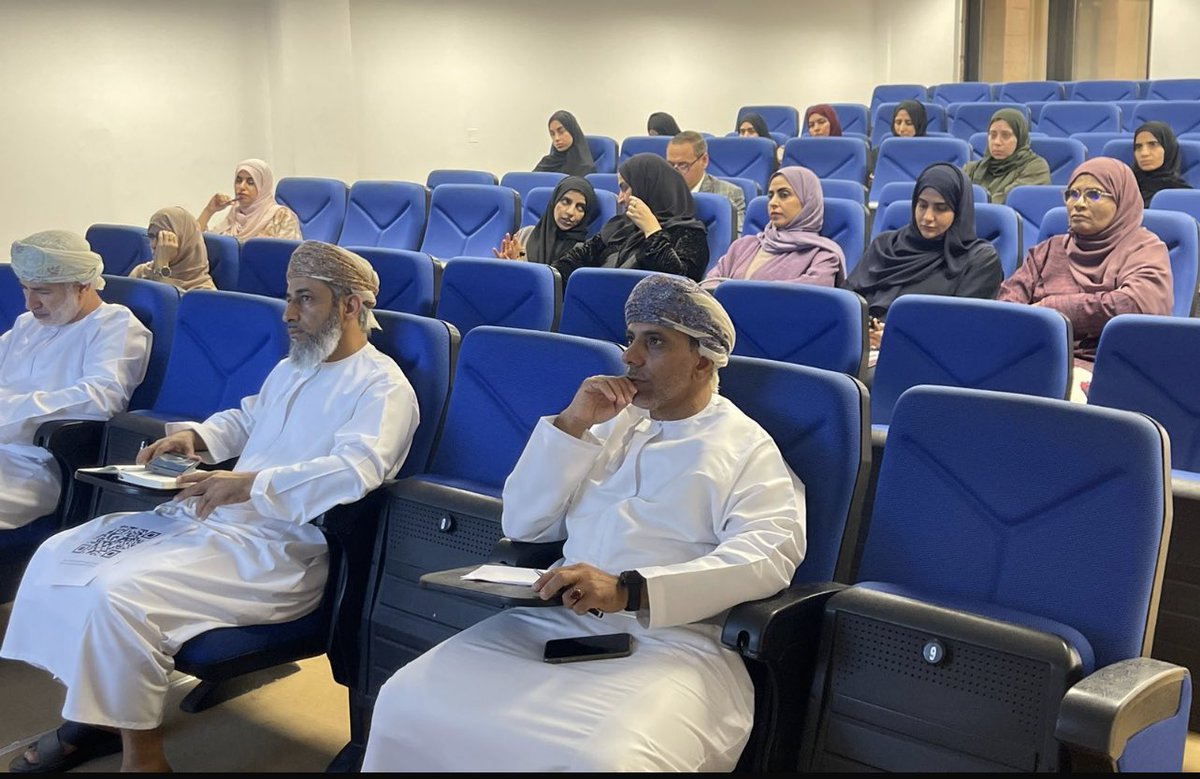 CEMBMarBio's tweet photo. نظم مركز التميز للتقنية الحيوية البحرية ورشة عمل بعنوان برنامج التمويل المؤسسي المبني على الكفاءة بتاريخ 3 مارس 2026 في كلية الاقتصاد والعلوم السياسية بقاعة الندوات – يقدمها الفاضل عبدالله السليمي – رئيس قسم برنامج التمويل المؤسسي والمنح بهيئة البحث العلمي و الابتكار. https://t.co/SFbg9DF0WI