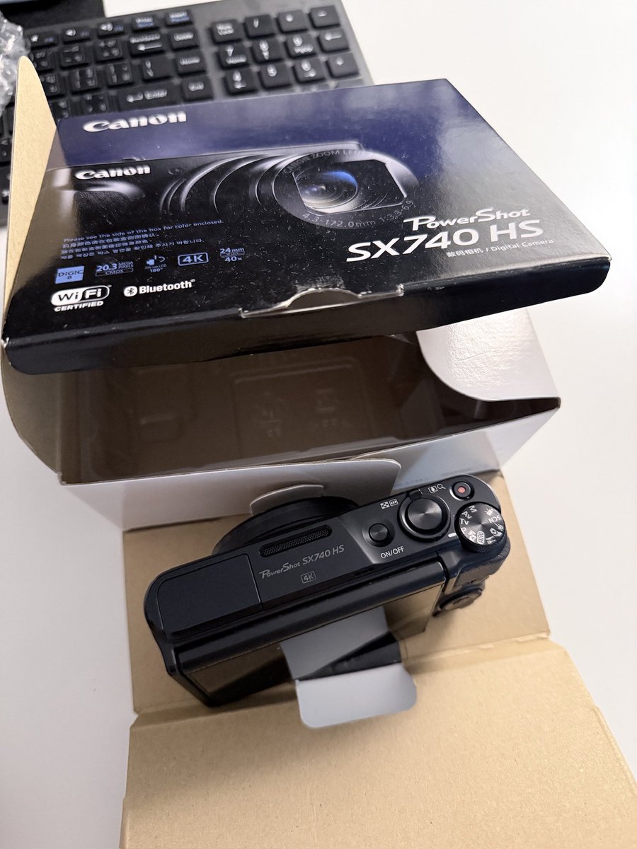 atitthanch's tweet photo. ส่งต่อ canon sx740hs 
ราคา 17,500
มีเคส memory สายคล้อง 
ส่งฟรี กทม นัดรับได้  #กล้อง #กล้องมือสอง #canong7x #กล้องมือสอง #ขายกล้องมือสอง #กล้องดิจิตอลมือสอง #กล้องดิจิตอล #กล้องดิจิตอลเก่า #canong7xmarkii #กล้องcanon https://t.co/aGRYXwQy0j