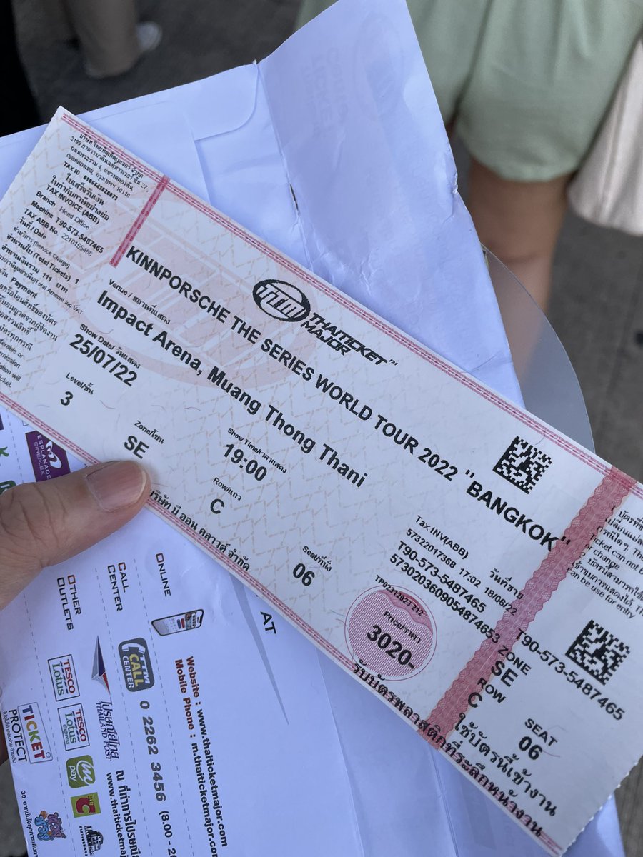 It has been 5 years since I first watched you in person! Best days!!!

Happy anniversary #GreenyRoses
#Apocolleagues
 <a href="/milephakphum/">mile phakphum</a> <a href="/Nnattawin1/">Nnattawin</a> 

#MilePhakphum
#ApoNattawin