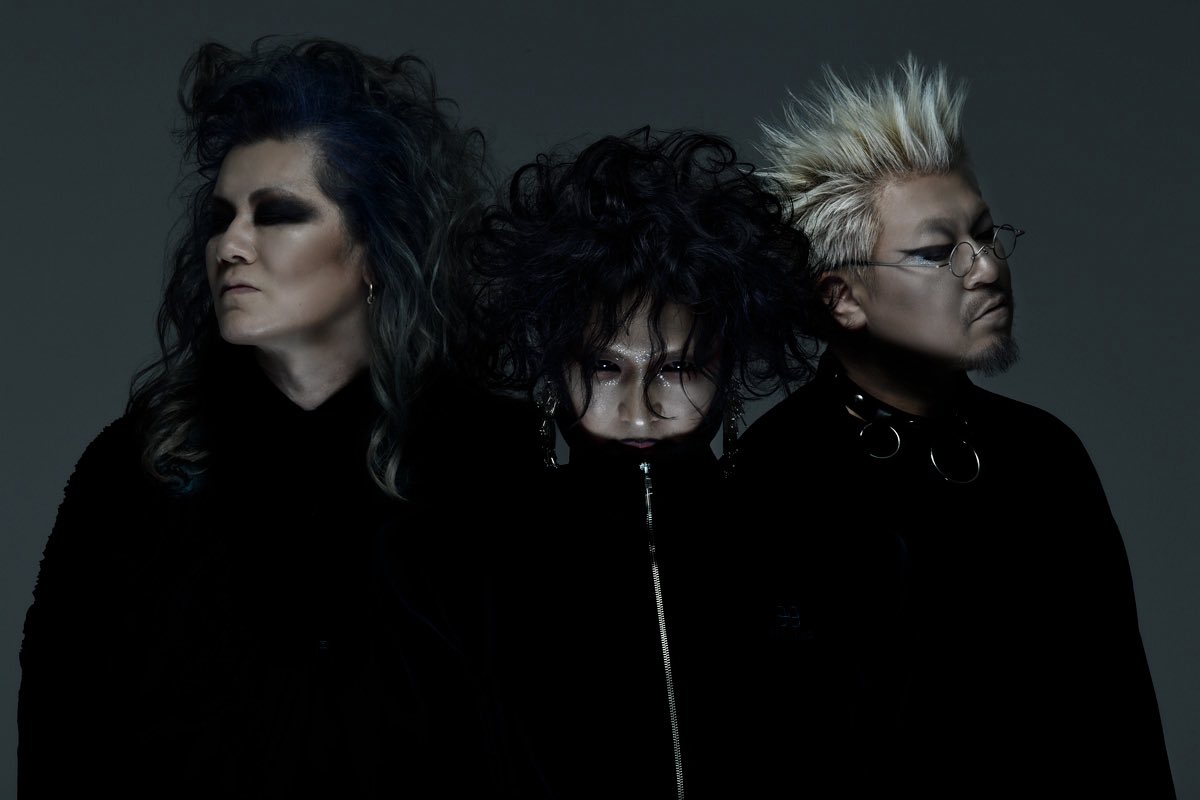 ニュウビジュアル公開！
kyakusitsu.com/content1?no=lU…

「終活」を始める為の。
ニュウビジュアルをどうぞお納め下さい。

photo by 小松 陽祐(ODD JOB LTD)
ヘアメイク 松尾なず

#caligari
#カリガリ
#カリガリの終活