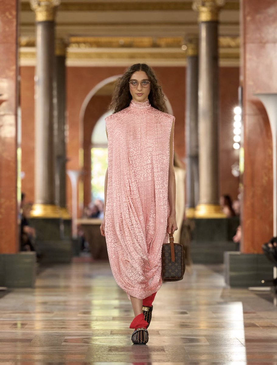 Yujin for Harper’s BAZAAR HONG KONG
with Louis Vuitton 26SS