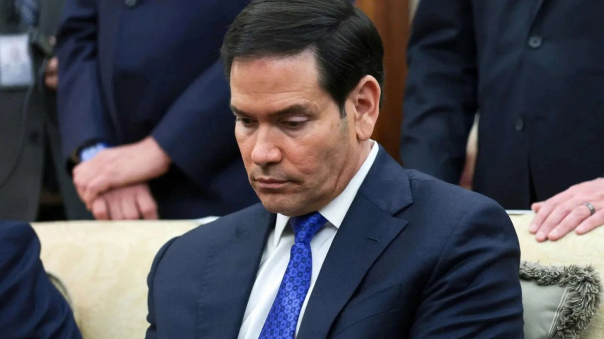 newsglobeorg's tweet image. 🌍 '4 days without a plan': Trump admin under fire as helplines issued for stranded Americans in the Middle East. #MiddleEastCrisis #TrumpAdministration #StrandedAbroad