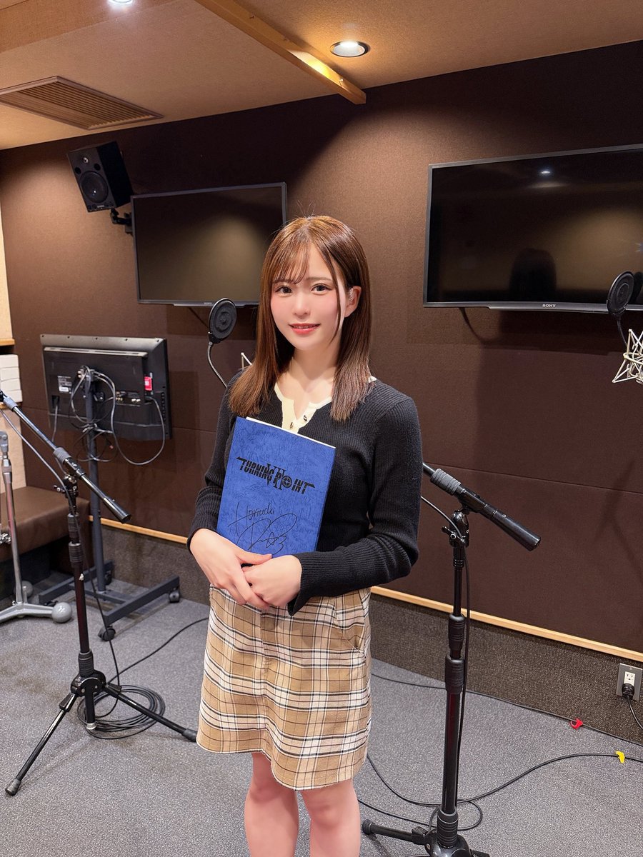 horiuchi_rei's tweet image. 映画「TURNING POINT」
2Days撮影でしたー！😆🎬✨

沢山シーン撮りしたし、劇中で所属しているアイドルグループの、「爆天グラマラス」で長時間のRECもしました‼️💿

早くみんなにお披露目できたらいいな😌💖

#TURNINGPOINT