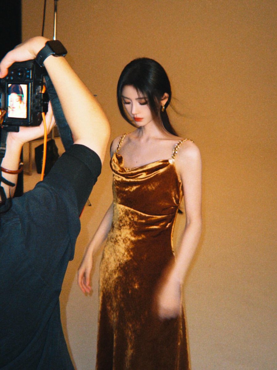 corazon_jy's tweet photo. 260304 쥐징이 오피셜 샤오홍슈 업데이트
#쥐징이 #鞠婧祎 #JuJingyi #จวีจิ้งอี https://t.co/fyH3ZUYn0G