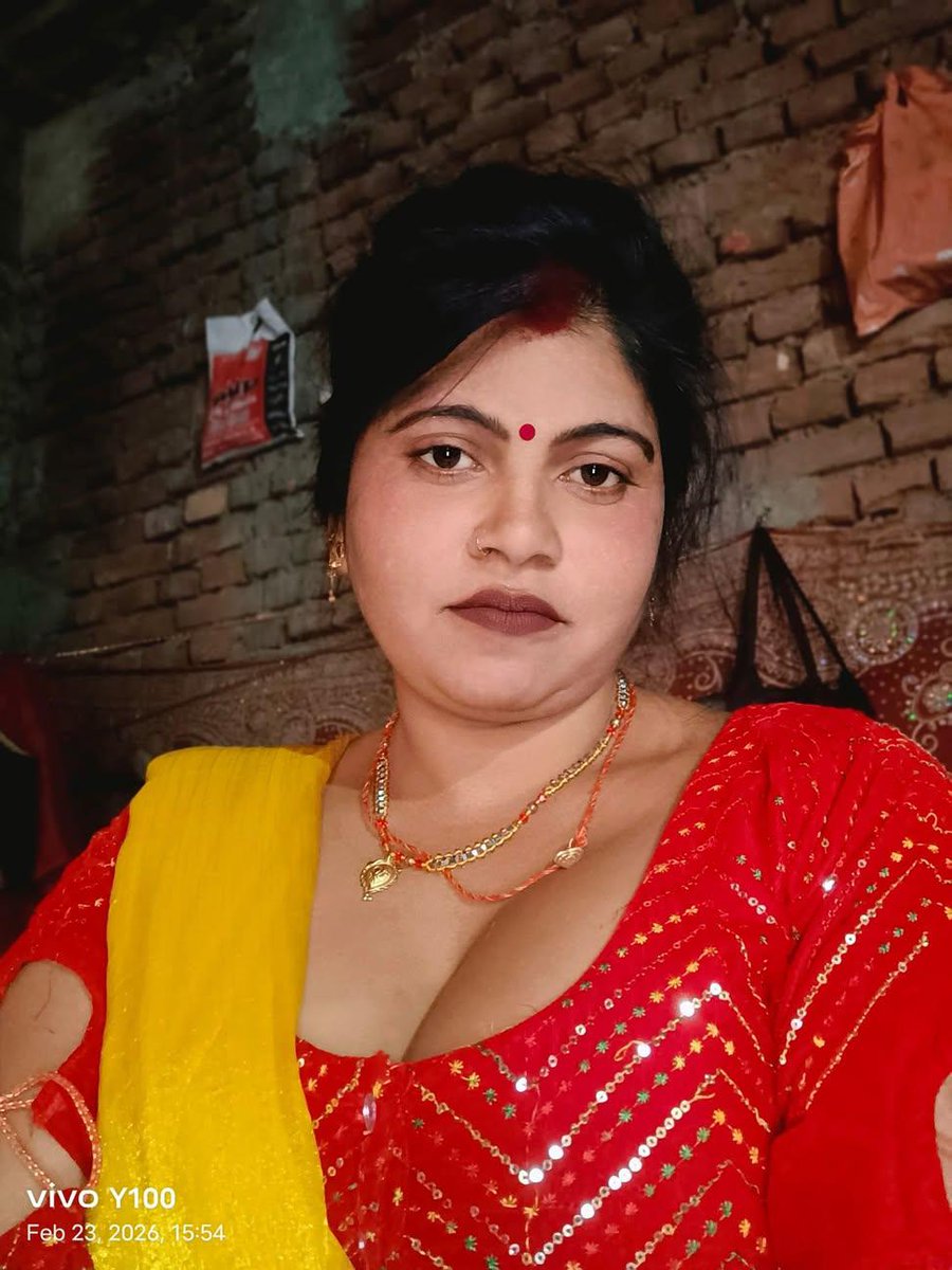 GalleryHot12683's tweet photo. @SanskariAnju45 https://t.co/O2taqMEqRC