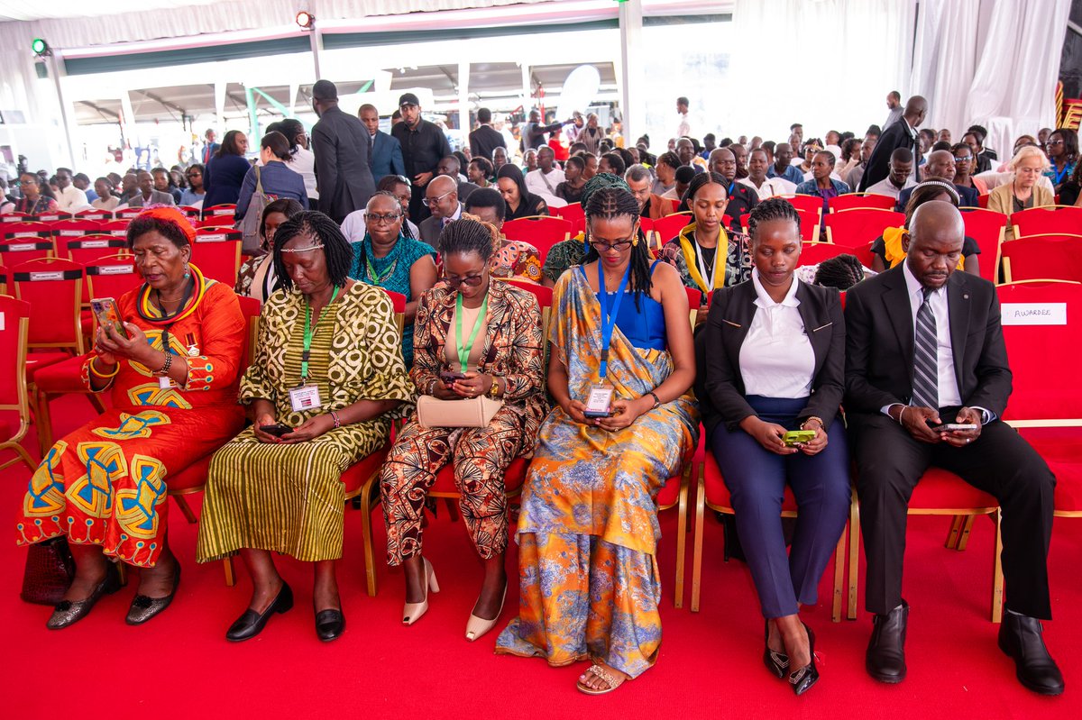 eacgiz's tweet photo. Celebrating @jumuiya women who moves markets and reshape the future of trade in #EAC; Repositioning Burundi thru Women-Led Tourism
More🔗 https://t.co/vYxGUmOtI3 
@EUinTZ https://t.co/gWCEM9neTD