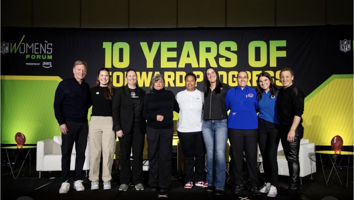 Coach Lo Locust tweet media