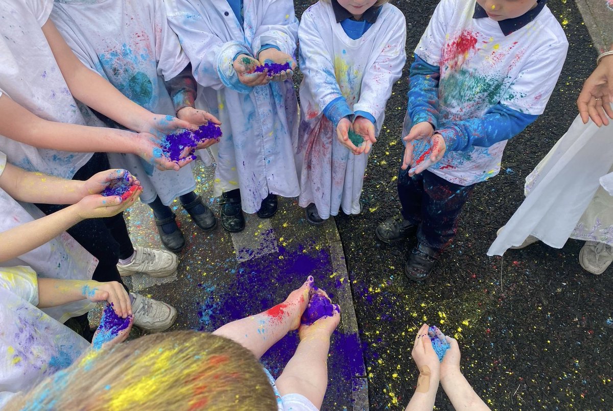 CulturalEduc's tweet photo. Today Hindus (and their non Hindu friends) celebrate Holi - the beautiful Hindu festival of colours.  It marks the arrival of spring and symbolizes the victory of good over evil — inspired by the story of Prahlad and Holika. 

People celebrate by gathering 1/2 https://t.co/xiHDyGDrGx