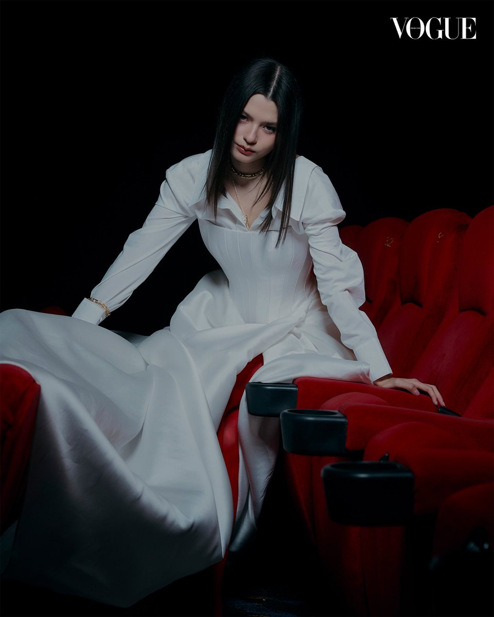 Vogue Thailand tweet media