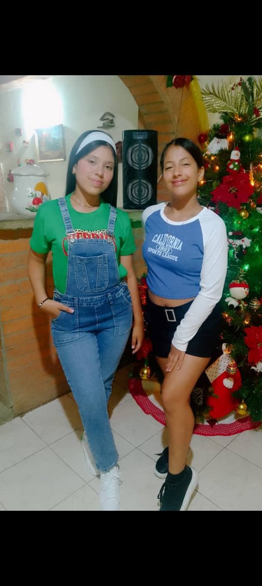 Samantha Sofía Hernández Castillo. Apenas 16 años. 

Una adolescente que llegaba del liceo, cursando 5º año de bachillerato, soñando con su futuro. 

El 19 de noviembre de 2025, elementos del grupo terrorista conocido como DGCIM. Irrumpieron en la casa de sus abuelos en Caracas.