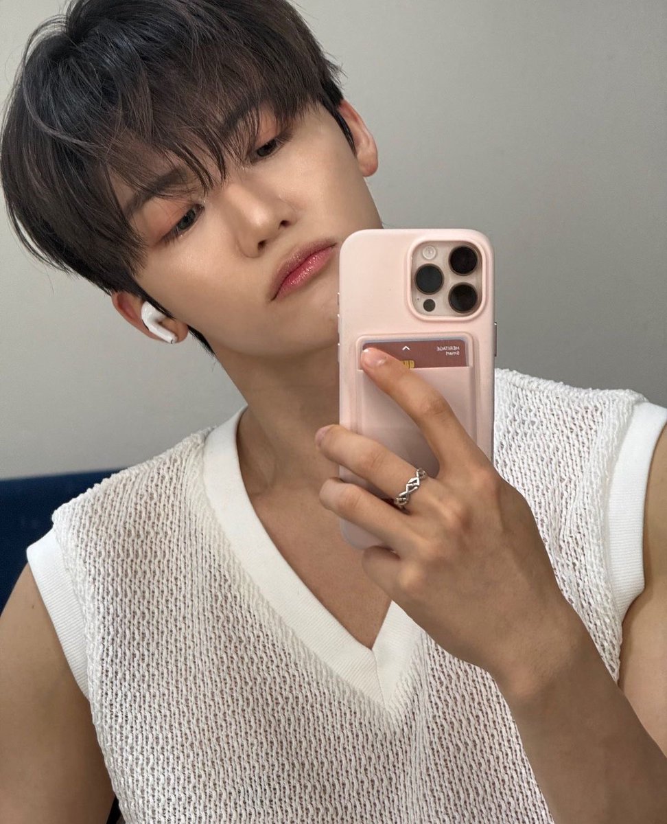 jeonghan tweet media