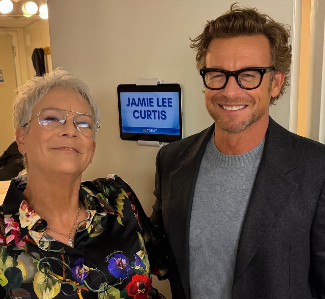 I knew #SimonBaker would like Jamie Lee Curtis. Funny thing is, Simon probably grew up watching her on 📺 as a kid before he became an actor &amp; her famous Hollywood parents and now he's working with her. Her 1st TV role was on Columbo in 1977 when Simon was 8.