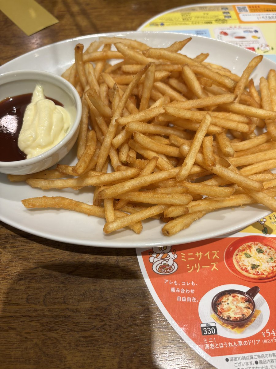 ふぇにっくす tweet media