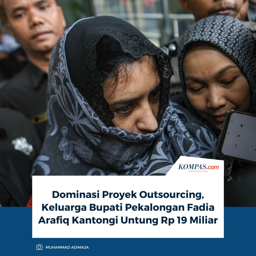 Jateng_Twit's tweet photo. Banyak juga yaaaa

"Dari uang tersebut, yang digunakan untuk pembayaran gaji pegawai outsourcing hanya sebesar Rp 22 miliar. Sisa diantaranya, dinikmati dan dibagikan kepada keluarga Bupati dengan total mencapai Rp 19 miliar atau sekitar 40 persen dari total transaksi," kata Deputi Penindakan KPK, Asep Guntur Rahayu.

@kompascom