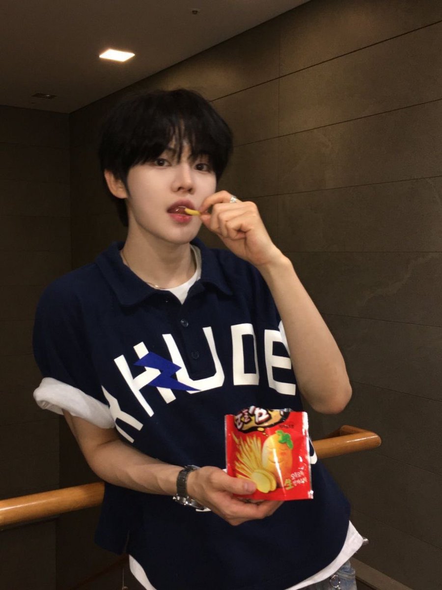 밍밍 (@forgiveclub) on Twitter photo 
