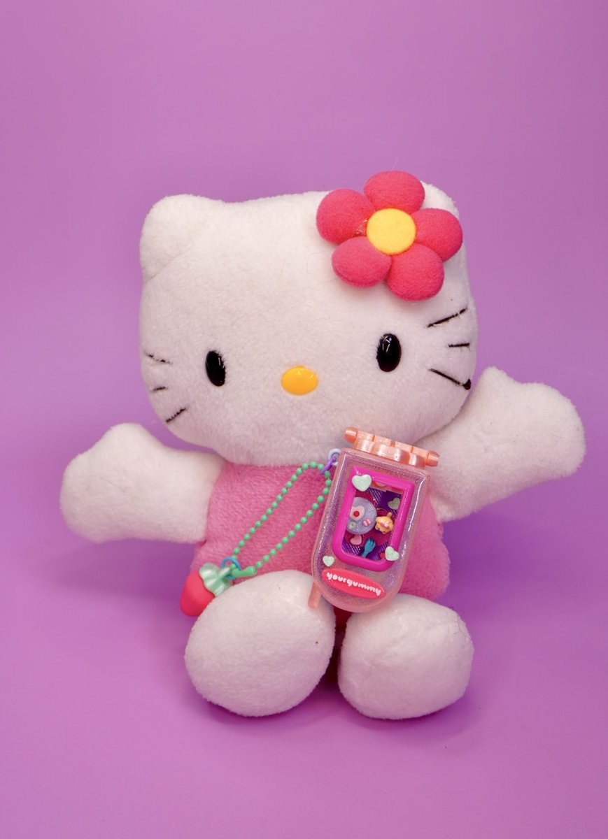 yourgummy tweet media