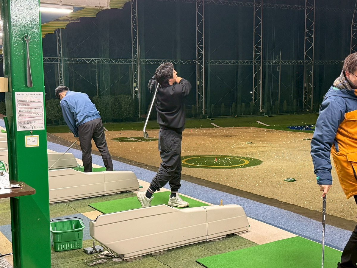tokorozawajc's tweet photo. 広報担当のファル子です✈️✨

じゃがいもゴルフ練習会に参加してきました⛳️
ゴルフ経験のあるメンバーから丁寧に教えてもらい打ちっぱなしデビュー✨✨
みんながんばろうね！！

#所沢JC #所沢青年会議所 #青年会議所 https://t.co/wJKZMZKUZn