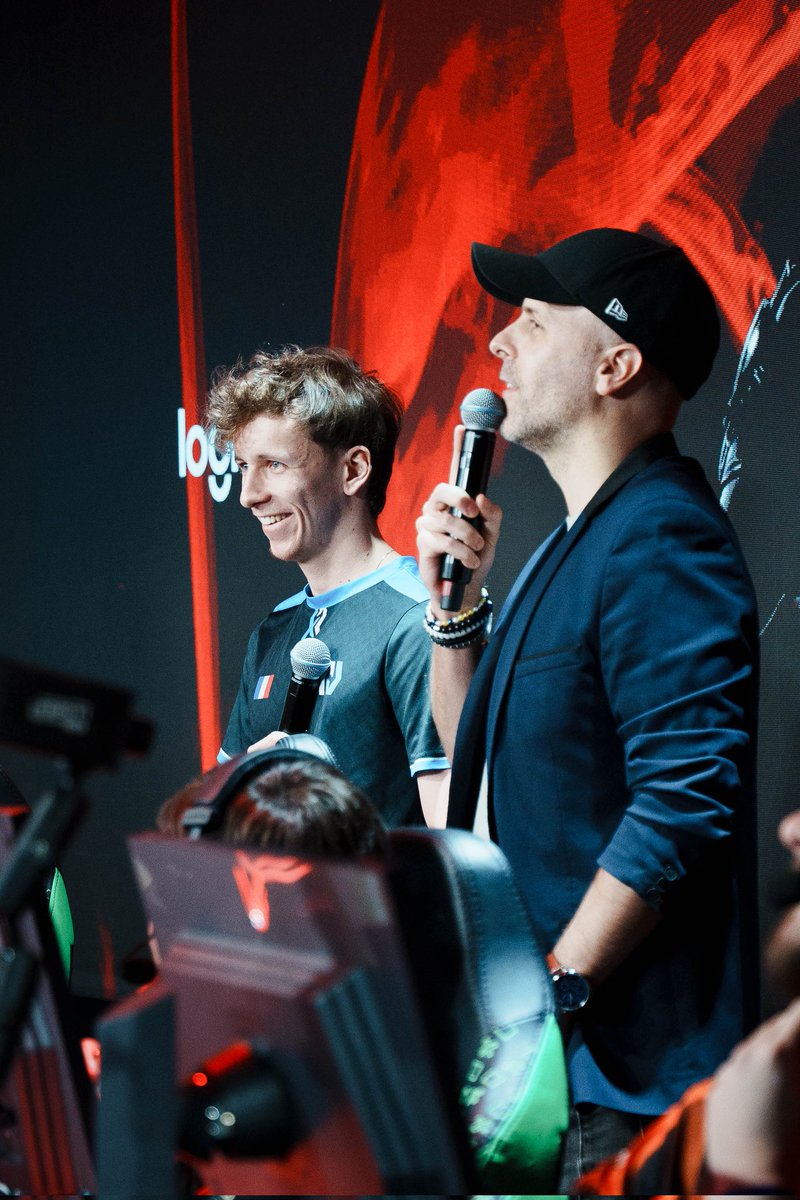 Merci pour les photos de l'hexagone <a href="/CrumblePhoto/">Crumble 📸</a> ^^