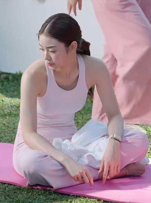 อือหือ😳 คือใจฉันน่ะ 🤎🤏มันมีนิดเดียวจริงๆนะ พี่เม้กเค้าไม่คิดจะให้ฉันไว้สูบฉีดเลือดเลยเหรอ คือจะให้มันหยุดเต้นเลยไง ขอร้องเลย อย่าทำแบบนี้อีก มันจะไม่มีแม่เหลืออยู่ในชีวิตแล้วนะ

#หมิวณัชชา #MiuNatsha