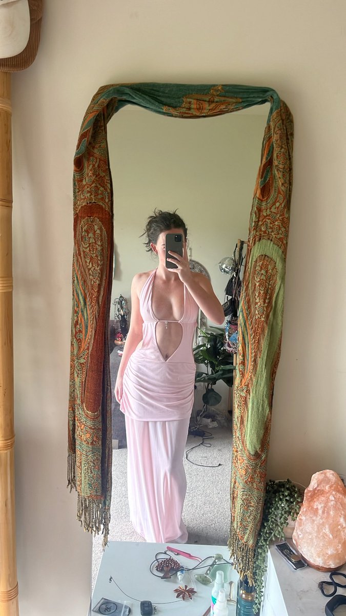 Rory_black88's tweet photo. New dresss should I take it off x https://t.co/hA3fCHUHjt