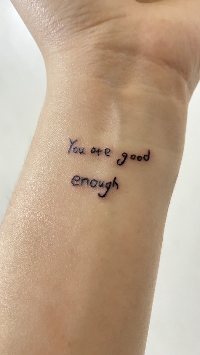 lau •᎑• tweet media