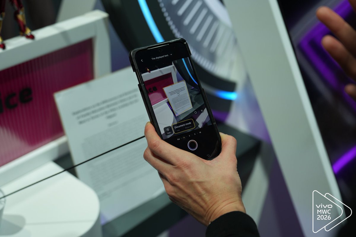 Vivo_GLOBAL's tweet image. Today at MediaTek’s “AI for Life” event at MWC, vivo shared its vision for AI-powered imaging.
By combining AI Agents with powerful on-device computing, #vivo is redefining the mobile imaging experience,  with new capabilities coming soon to our next-generation devices.

#MWC2026
