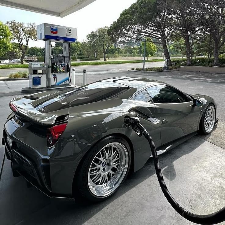 Auto_Porn's tweet photo. 488 Pista 🔥 https://t.co/gIp5Rht4hr