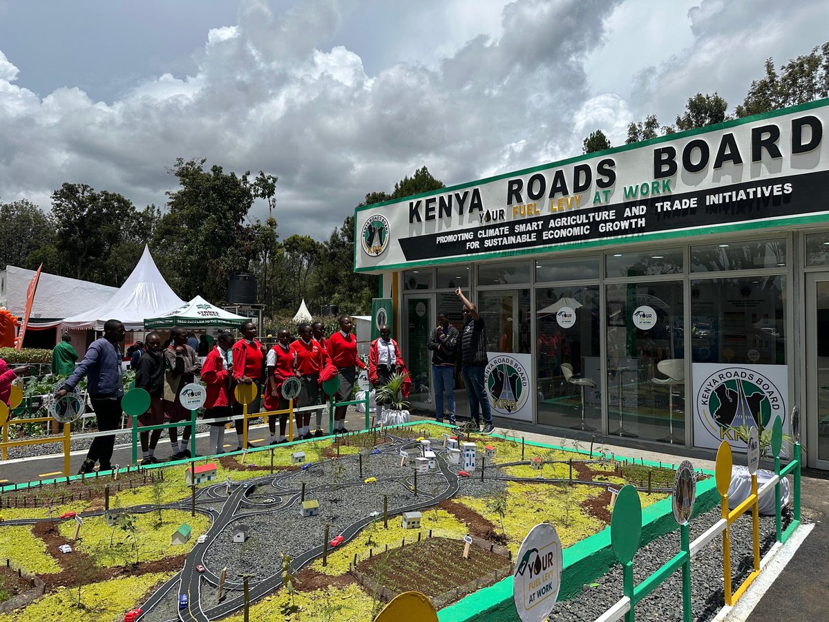 KRB_Kenya's tweet photo. Kenya Roads Board is proud to exhibit at this year’s Agricultural Society of Kenya (ASK) Show in Eldoret. We are showcasing the vital role of the Fuel Levy in maintaining road network that supports our farmers and fuels our economy. #EldoretShow2026 
 #FuelLevyAtWork https://t.co/9LnGJOE01W