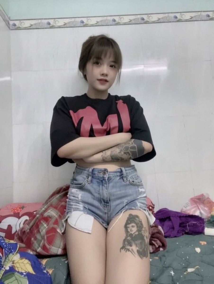 Muối Buồn tweet media